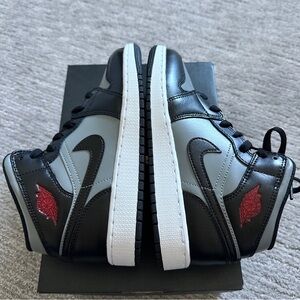 Air Jordan 1 Mid GS Black/Gym Red/Particle Grey Size 5.5Y